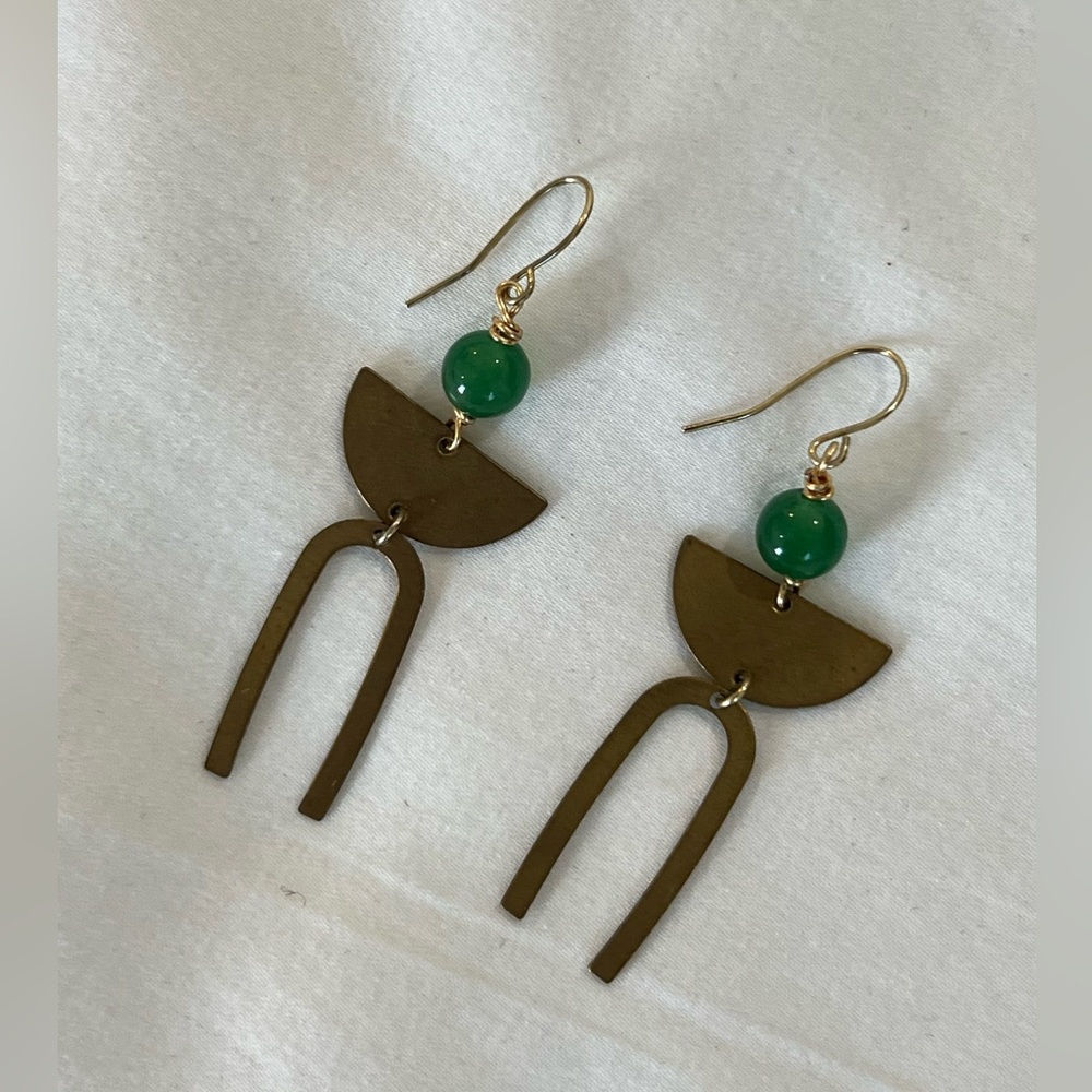 Jade and matte gold rainbow earrings